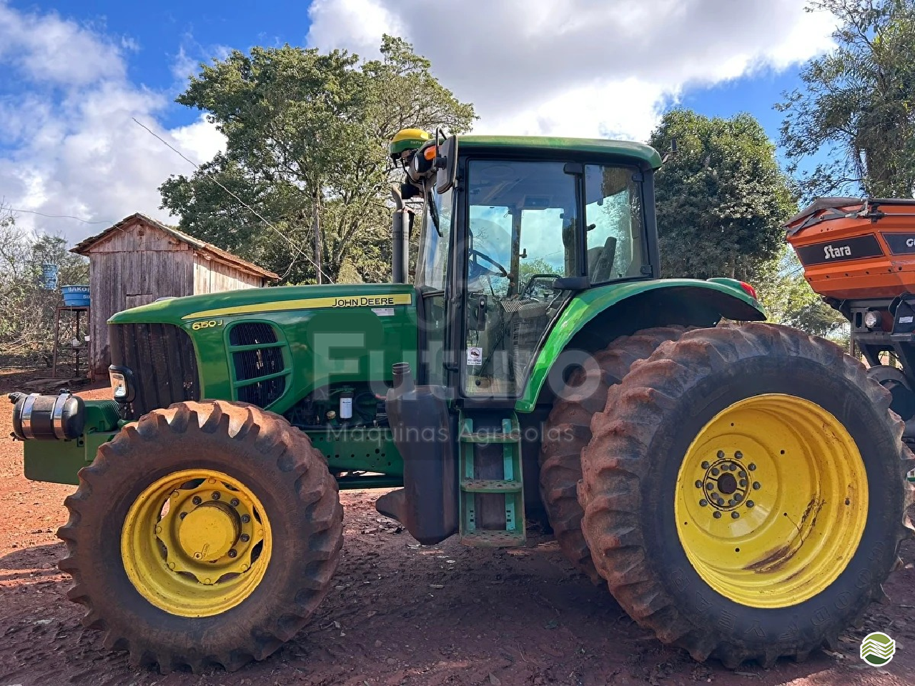 TRATOR JOHN DEERE JOHN DEERE 6150J Tração 4x4 Futuro Máquinas ITAJAI SANTA CATARINA SC
